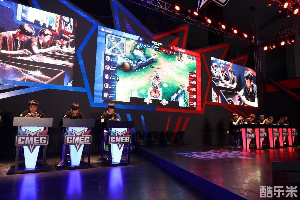 中单换打野，Peanut与Bdd互换东家