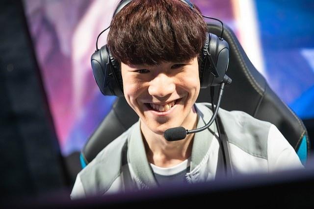 热度还是高，王者荣耀11月收入排行手机游戏第一