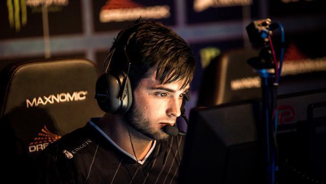 企鹅电竞英雄联盟解说德云色因口嗨中国男篮被禁播